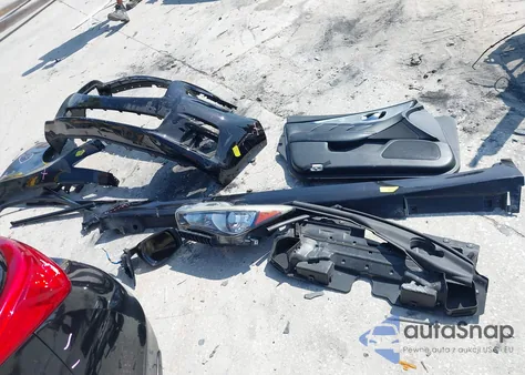 2015 Infiniti Q50 Premium/Sport z USA, uszkodzony, nr VIN JN1BV7AP5FM337797